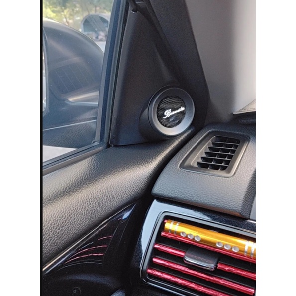 Nhãn dán trang trí loa xe hơi hình logo thương hiệu