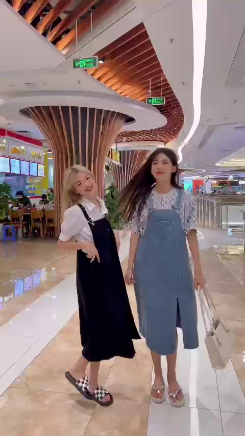 Yếm jean dài xẻ tà trước váy bò demin 2 dây ngực phong cách ulzzang JENNIE STORE  Y2 | BigBuy360 - bigbuy360.vn