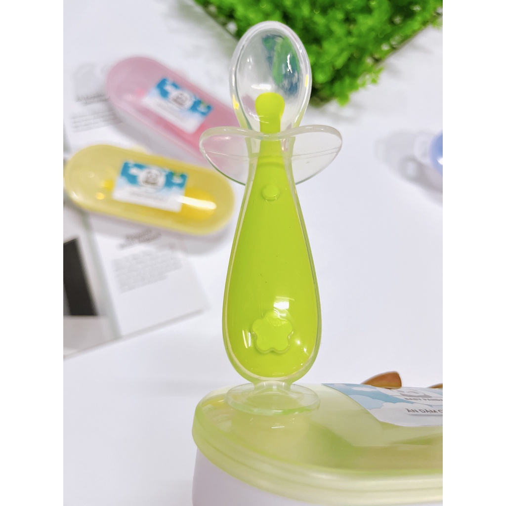Thìa silicon ăn dặm cho bé, có chặn chống hóc, có giác hút chân không tiện lợi (tặng kèm hộp) - E61