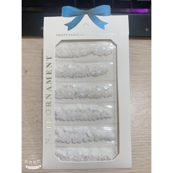 Đá trai nửa đính móng mix size