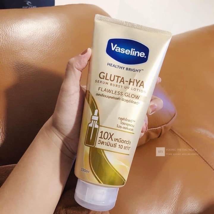 Sữa Dưỡng Thể Vaseline 10X Healthy Bright Gluta-Hya Serum Burst Lotion 330ml