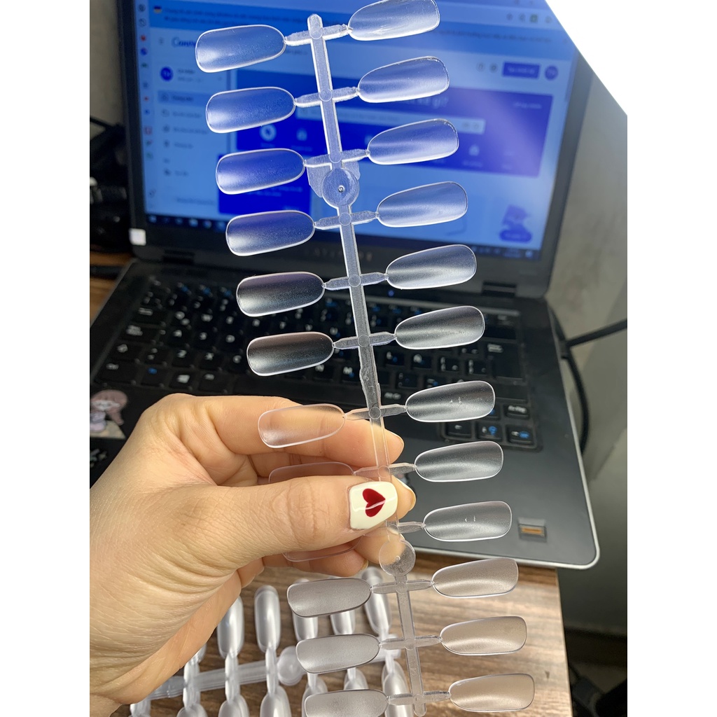 Móng mẫu vỉ phom tròn học nail chuyên dụng