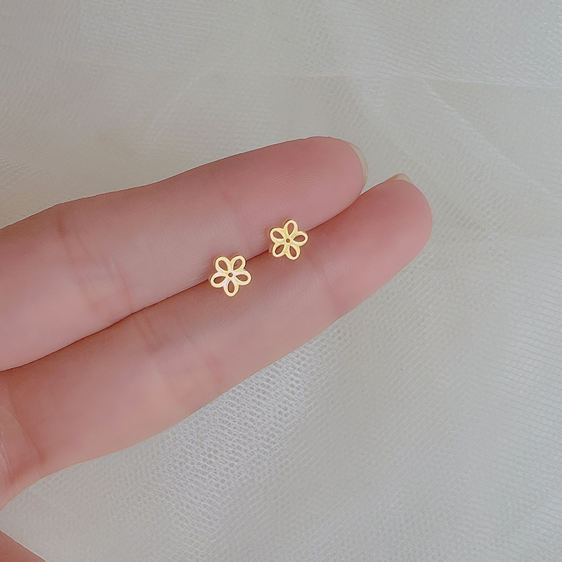 Bông tai đinh tán hình hoa rỗng phong cách Hàn Quốc thời trang hàng ngày phù hợp làm quà tặng cho nữ/ các cô gái