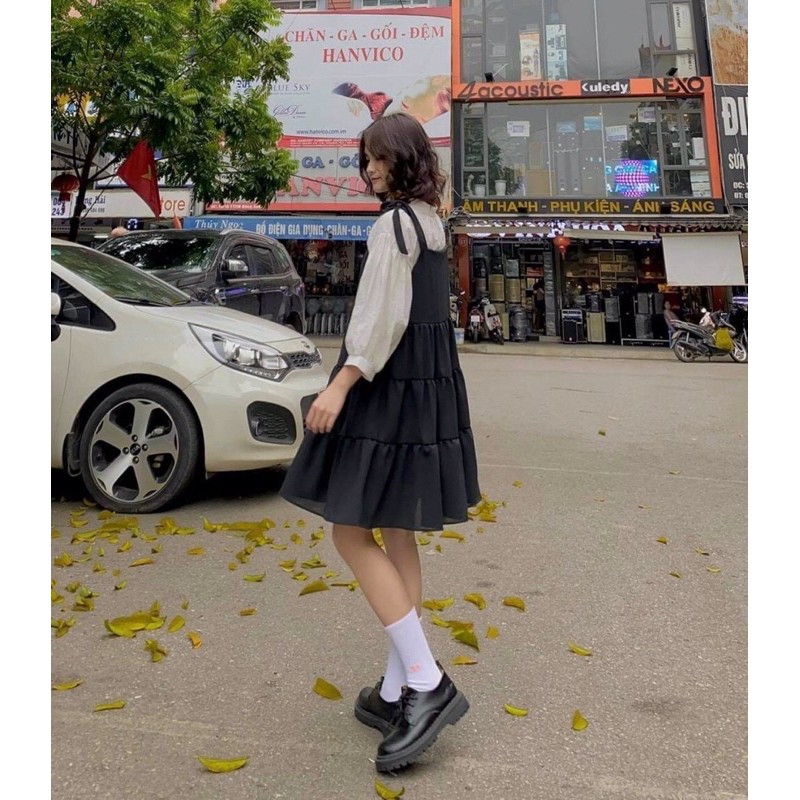 Set áo sơmi kèm váy yếm cúc | BigBuy360 - bigbuy360.vn