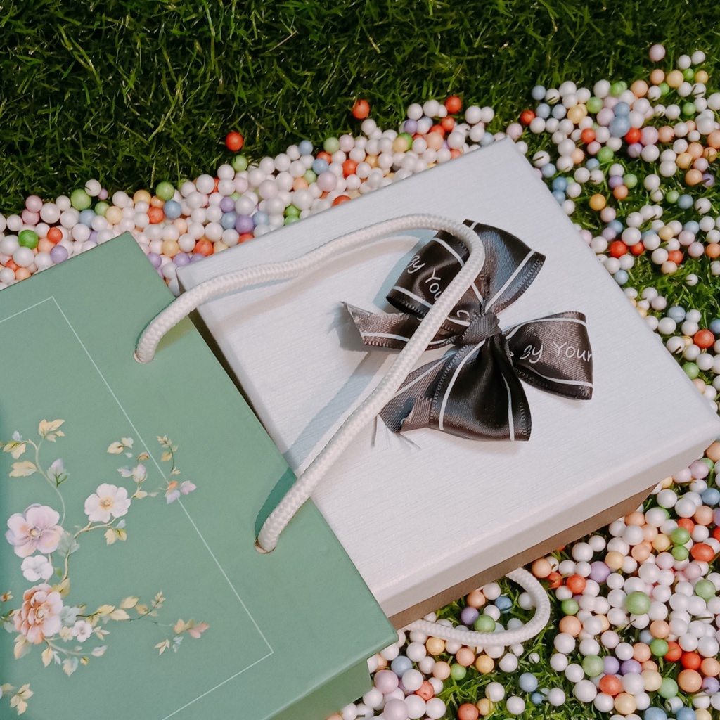 [Ảnh thật] Set quà tặng sinh nhật, quà tặng bạn gái với hoa hồng sáp và nến thơm