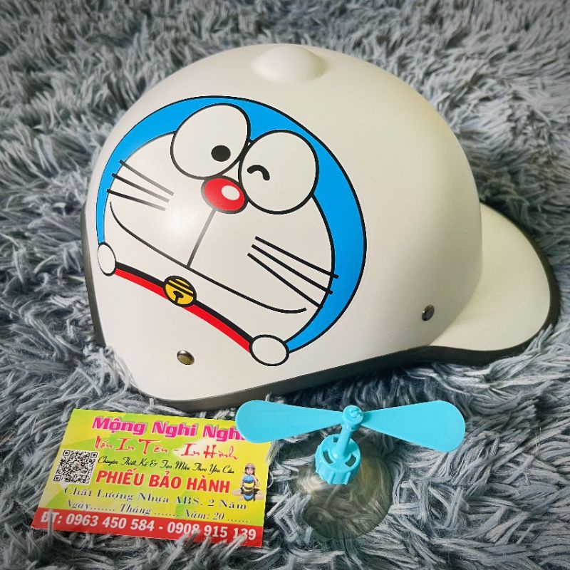 Nón Bảo hiểm kết đoremon ( có tặng kèm chong chóng ) siêu cute