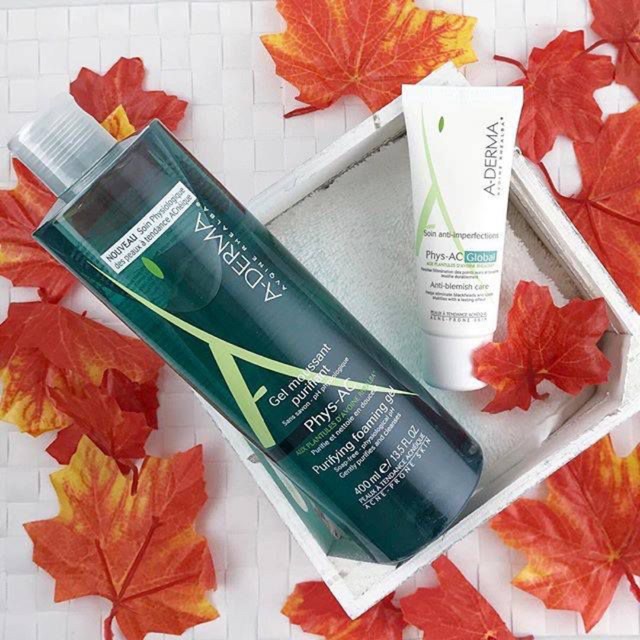 Sữa rửa mặt Aderma 400ml