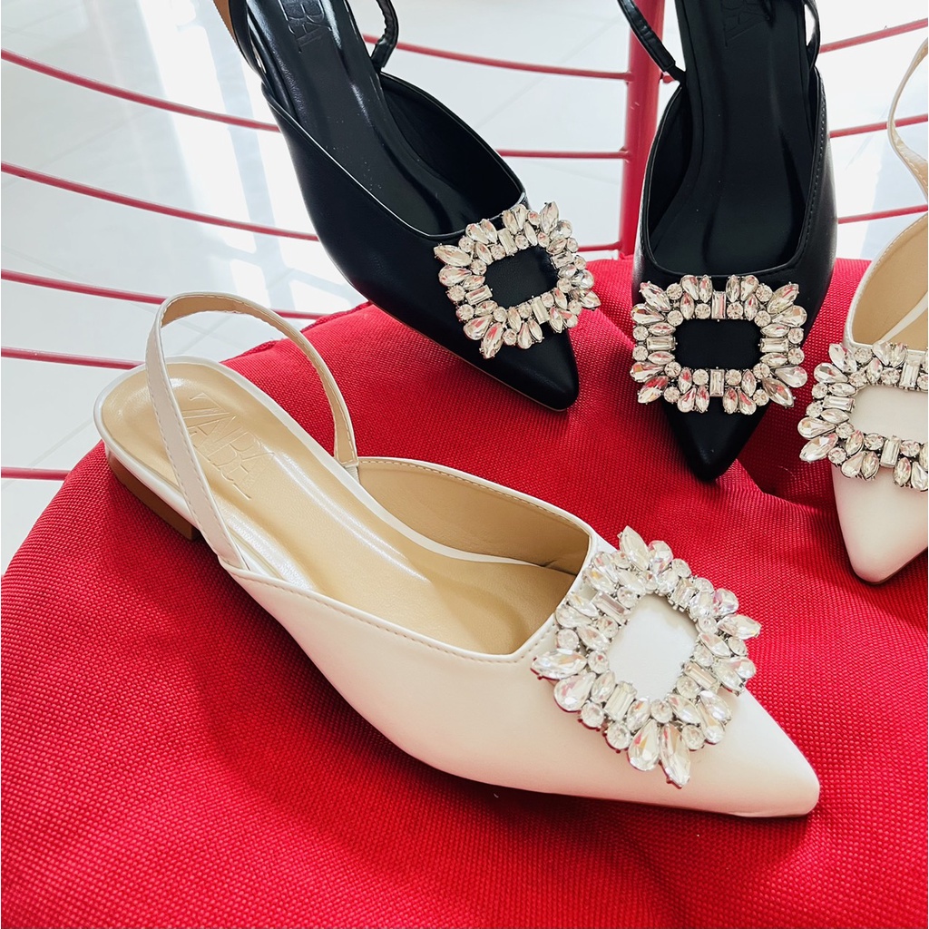 Sandal bít mũi da mịn nơ đá trắng vuông gót bệt thấp - 1P