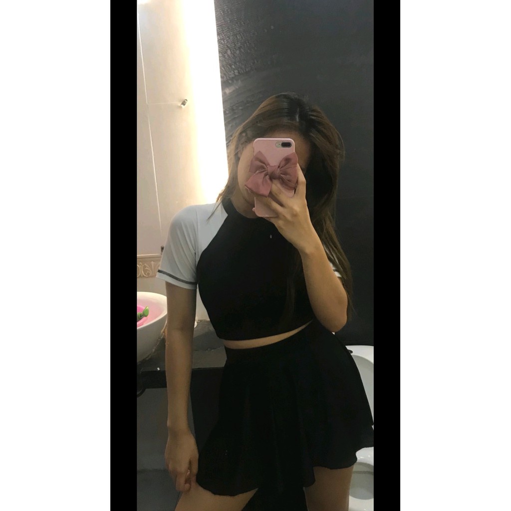 Đồ bơi bikini nữ kín đáo áo croptop đen tay ngắn phối chân váy HM49VA