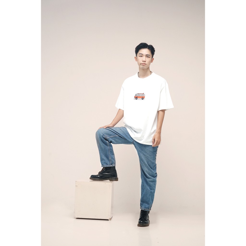 Bus Tshirt by Toujours Studios | BigBuy360 - bigbuy360.vn