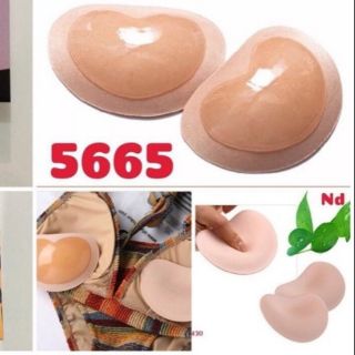 Miếng dán độn ngực