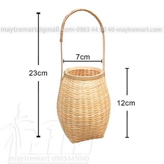 Giỏ tre cao có quai.