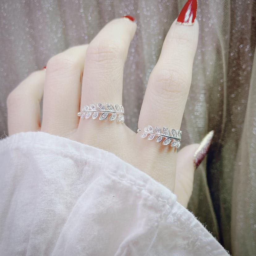 nhẫn nữ , bạc ta nguyên chất , kiểu dáng lá oliu hót hít nhất năm nay , dáng hở nên ai cũng đeo vừa xinh