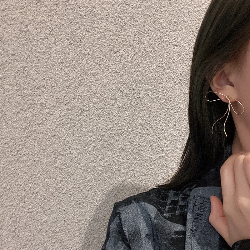 1 Đôi Khuyên Tai Kim Loại Dáng Dài Đính Nơ Thanh Lịch