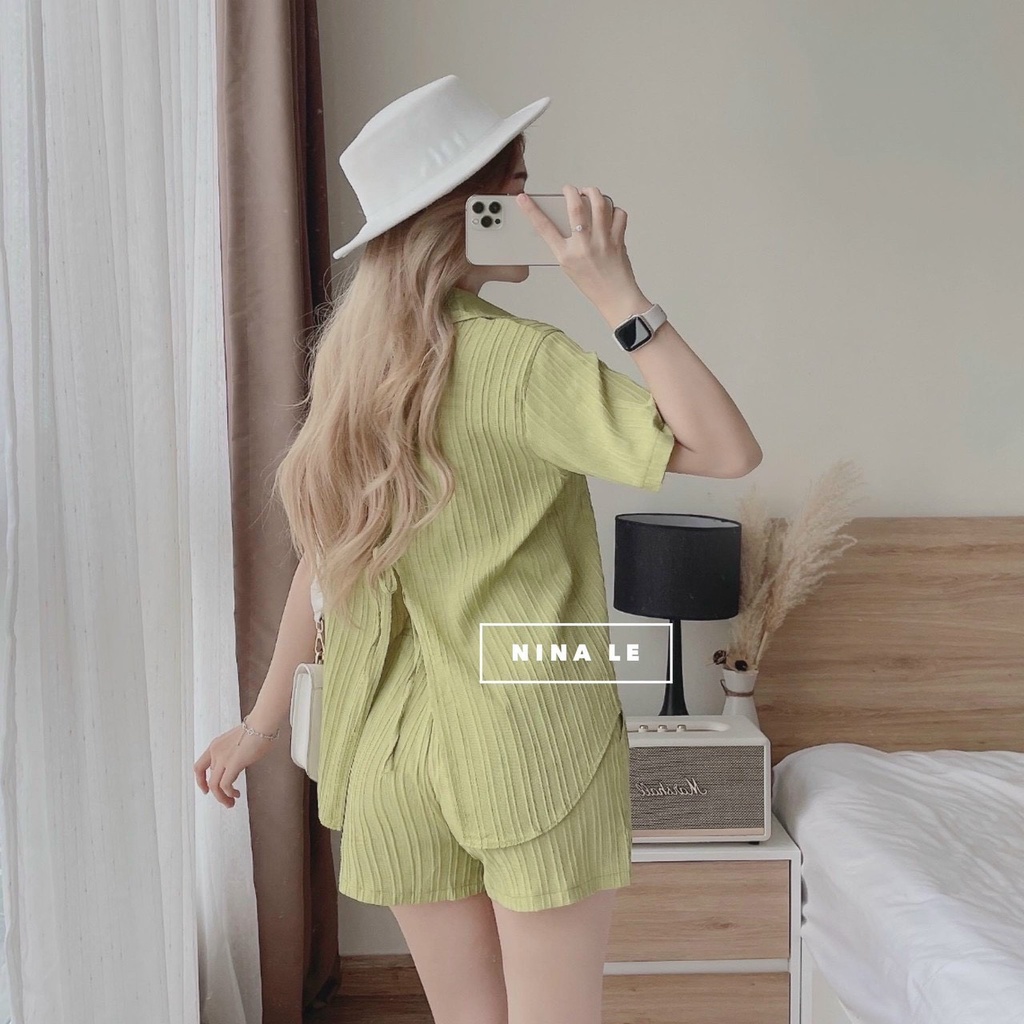 Sét Bộ Nữ Thời Trang Mặc Đi Chơi, Sét Bộ Đùi Xô Gân Nổi Cao Cấp Y Hình Áo Sơ Mi Hở Lưng Sau Mix Quần Đùi Xinh Xắn