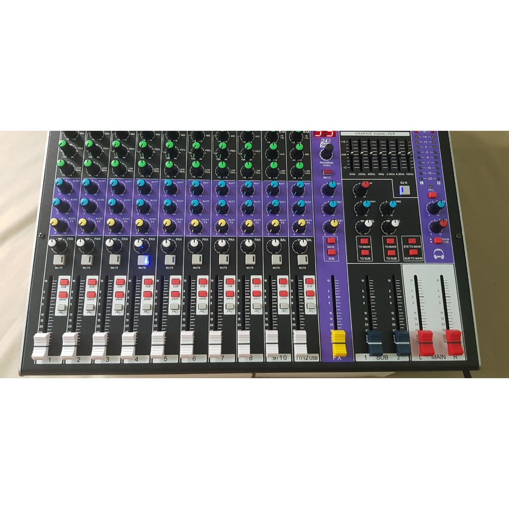 Mixer M10 Chuyên Karaoke Gia Đình Và Đi Show Nhạc Sống