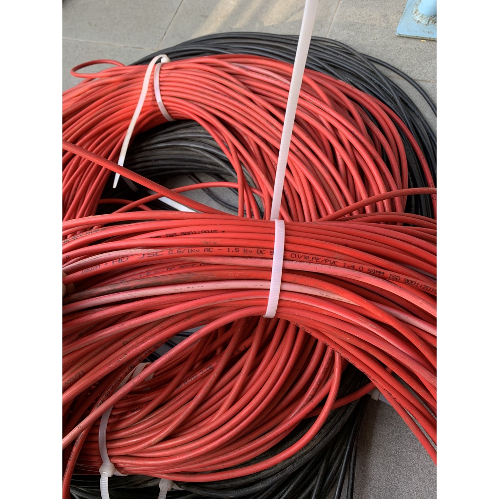 Dây điện DC năng lượng mặt trời 4.0mm đỏ đen Solar Cable HD JSC hàng cũ tháo mái