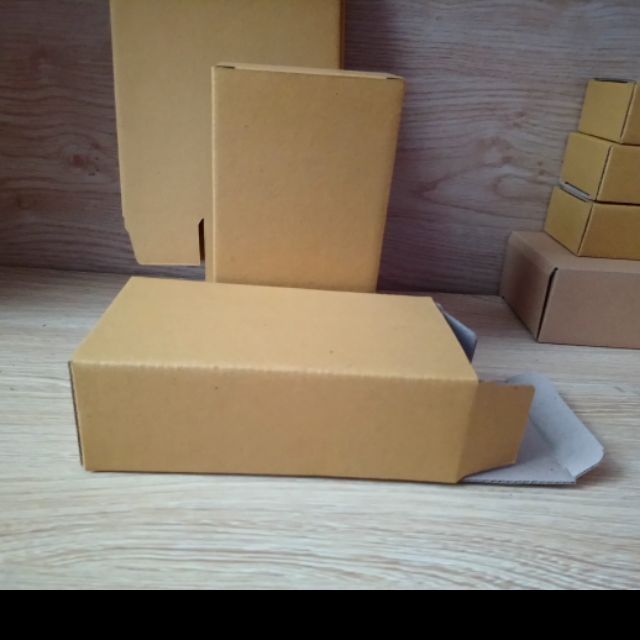 100 hộp carton gửi COD 18x10x6 cm