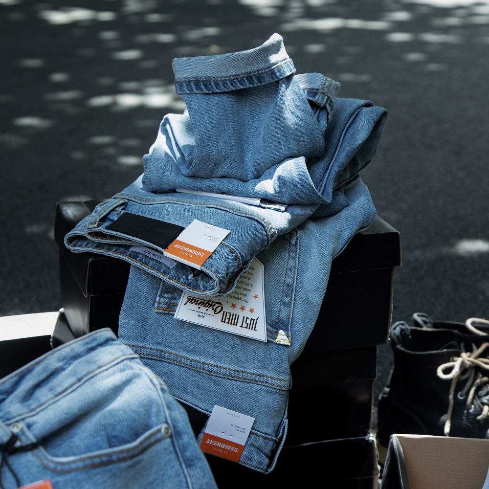 Quần Jeans Dài Trơn Just Men 220091.3