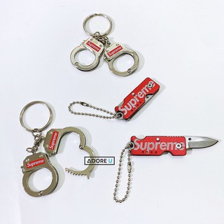 Móc khóa Supreme