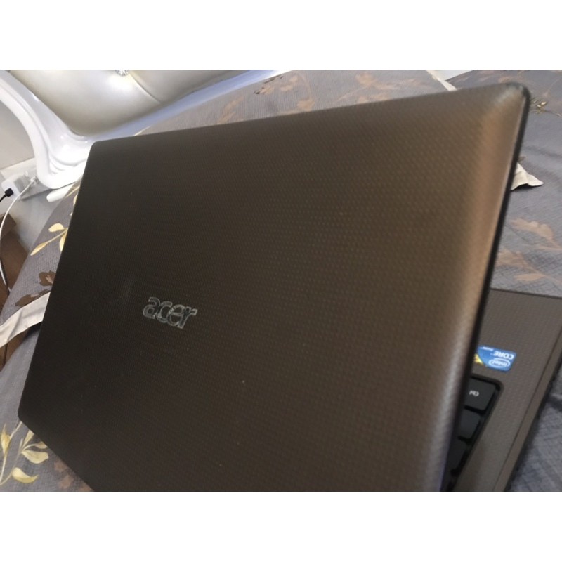 Laptop Acer 2012 intel i3 dùng tốt dân văn phòng