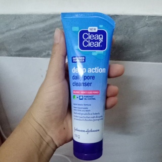 Sữa rửa mặt Clean&Clear deep action 100g