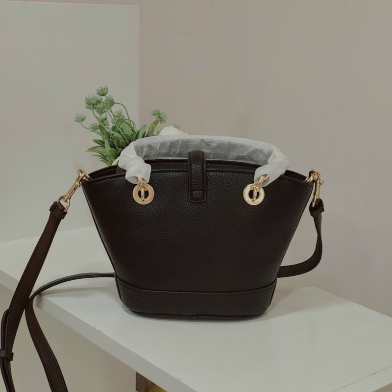 TÚI COACH LANE BUCKET C8399