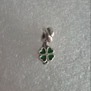 Charm treo cỏ 4 lá