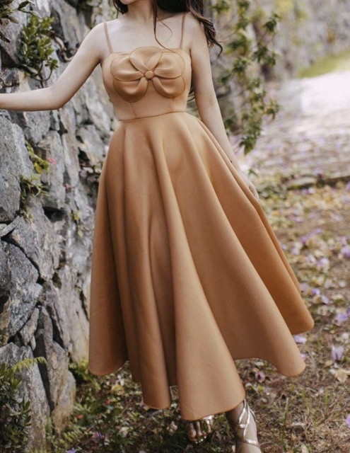 Đầm dự tiệc 2 dây phối hoa ngực chất poly dày có dãn TRIPBLE T DRESS - size M/L - MS169V