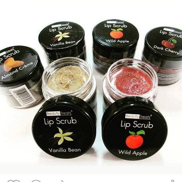 Tẩy da chết môi Beauty Treats Lip Scrub hàng chuẩn.