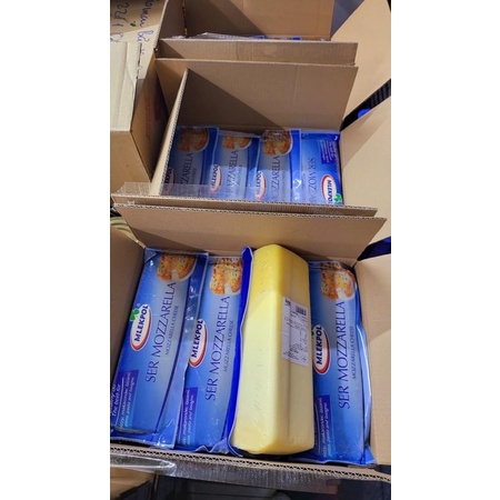 Phô mai BaLan tảng 2,5kg thơm ngon kéo sợi tốt