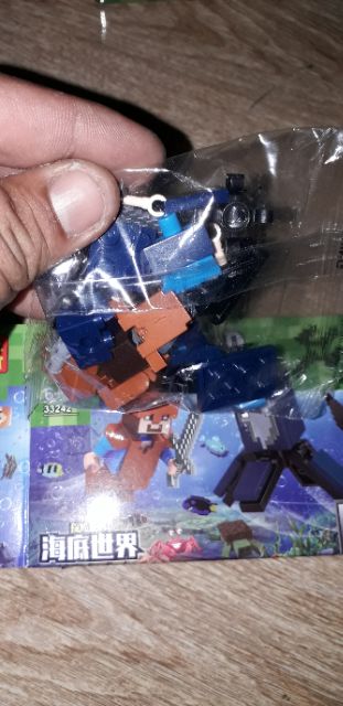 Lắp ráp 1 hộp LegoMinecraff_MyWord săn thủy quái 33242 có nhiều chi tiết bằng nhựa ABS rất đẹp