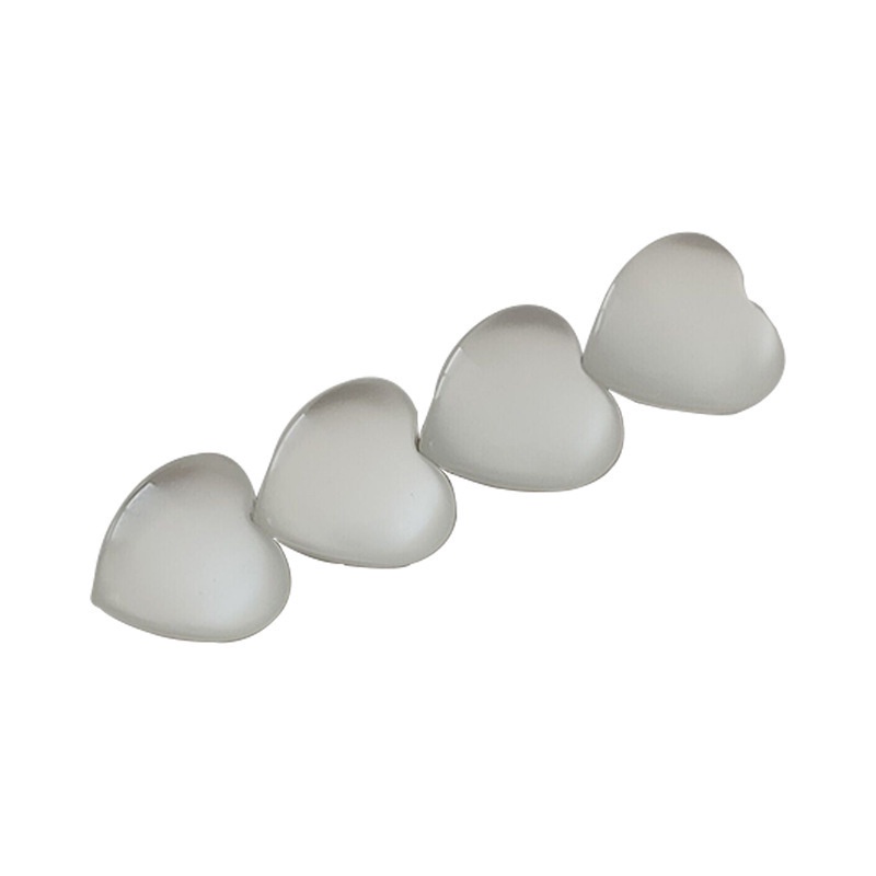 Kẹp tóc màu trắng phong cách mùa hè