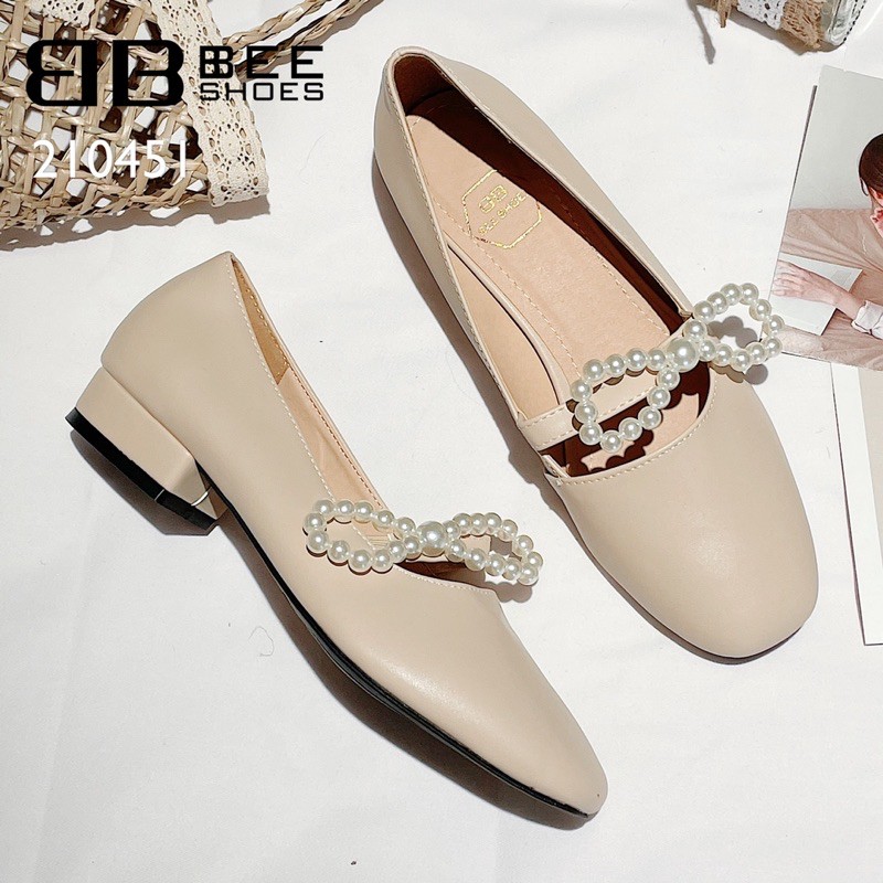 BEESHOES - GIÀY BÚP BÊ NỮ MŨI VUÔNG NƠ NGỌC - GIÀY BÚP BÊ NỮ ĐẾ VUÔNG CAO 2 PHÂN SẴN MÀU ĐEN - KEM - TRẮNG 210451