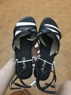 Pass giày sandal Juno size 35 newtag