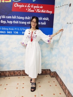 Đầm maxi thêu thổ cẩm