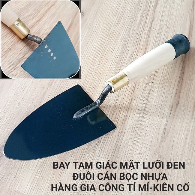 Bay Xây Tô Hình Tam Giác Nhọn Lưỡi Thép Màu Đen Cán Được Bọc Và Gia Cố Tỉ Mỉ Bền Bỉ Dài 35CM Chất Lượng Cho Xây Dựng