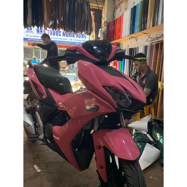 Decal màu hồng 3 lớp, Chuyên dán đổi màu ô tô, xe máy