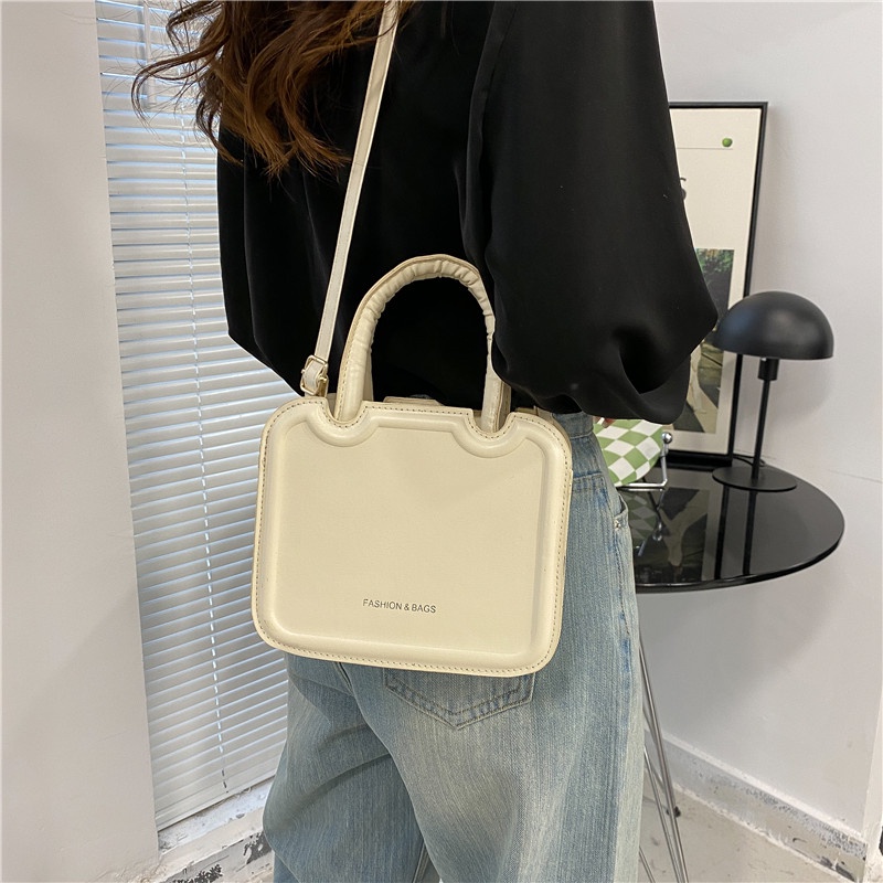 Túi Đeo Vai Dáng Vuông Nhỏ Cầm Tay Thời Trang Cao Cấp Cho Nữ