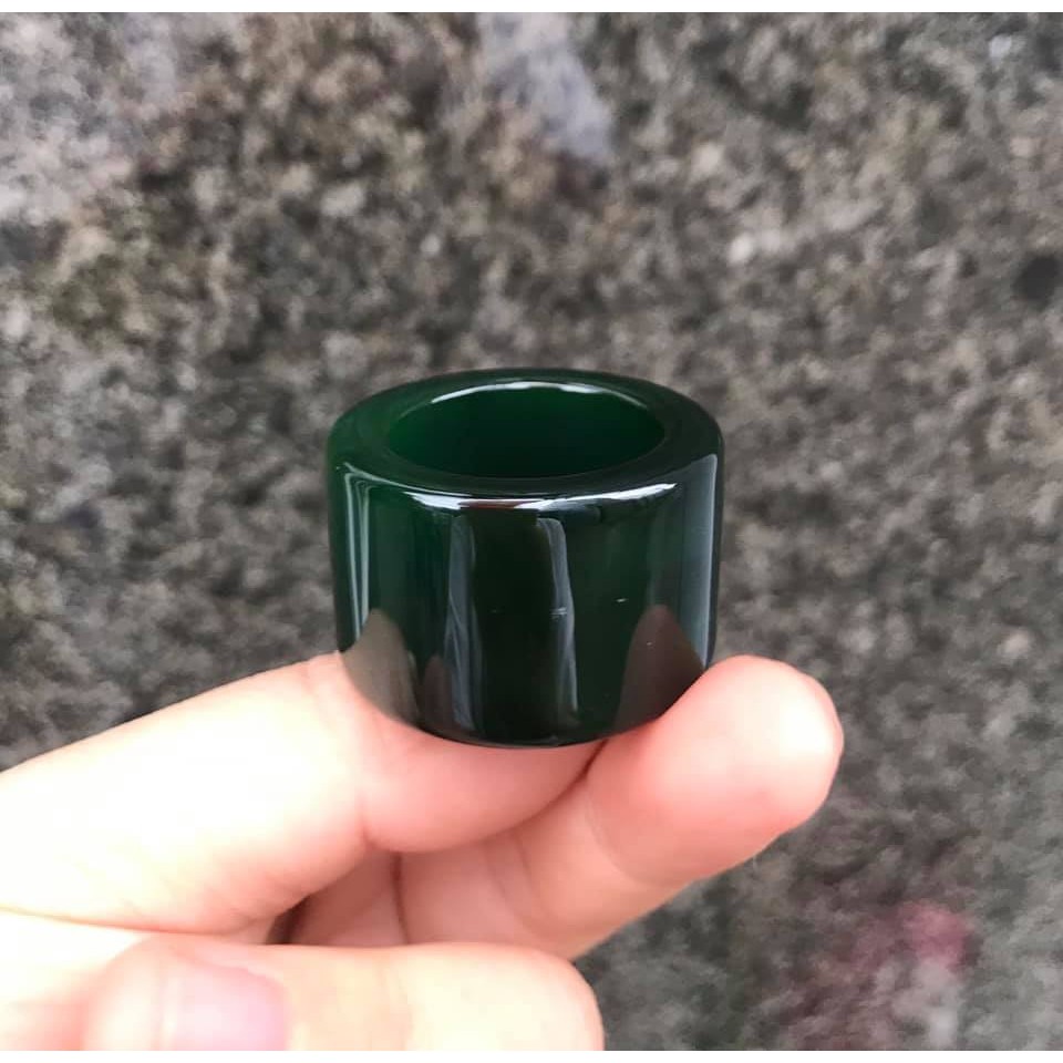 NHẪN CÀN LONG BẢN VUÔNG ĐÁ XANH