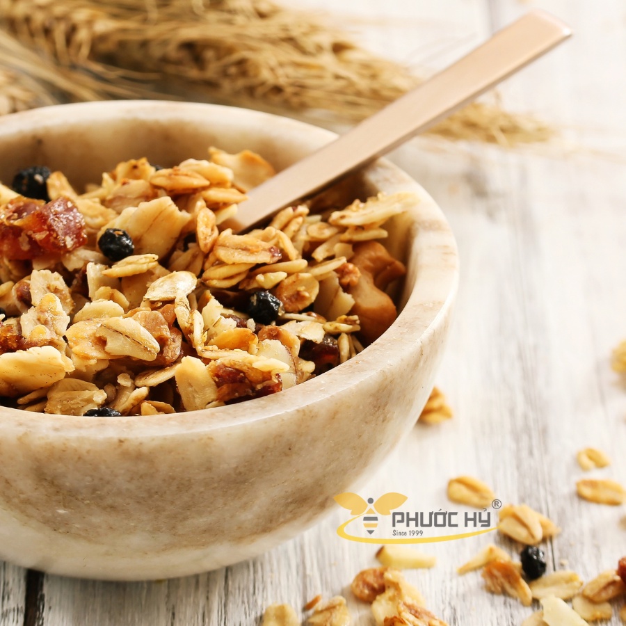 GRANOLA NGŨ CỐC ĂN LIỀN PHƯỚC HỶ