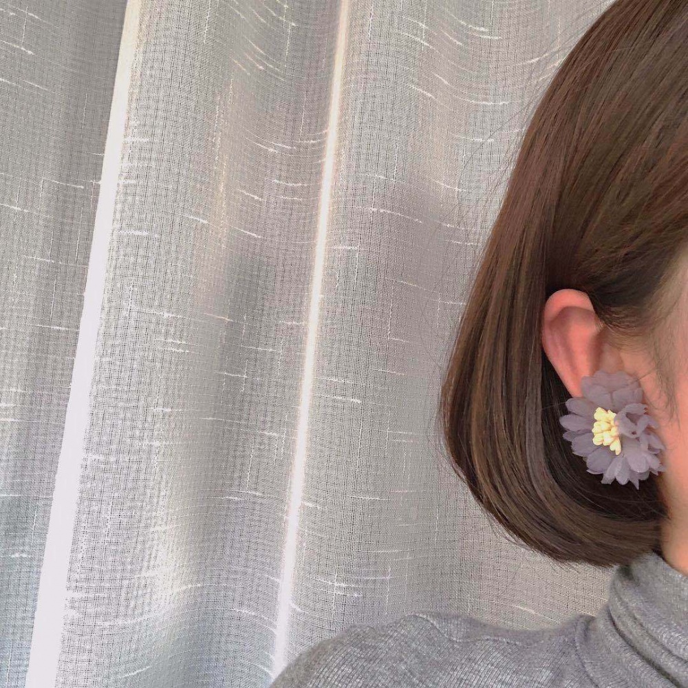 Khuyên Tai Hoa Trà Vải Ren Handmade Xinh Xắn