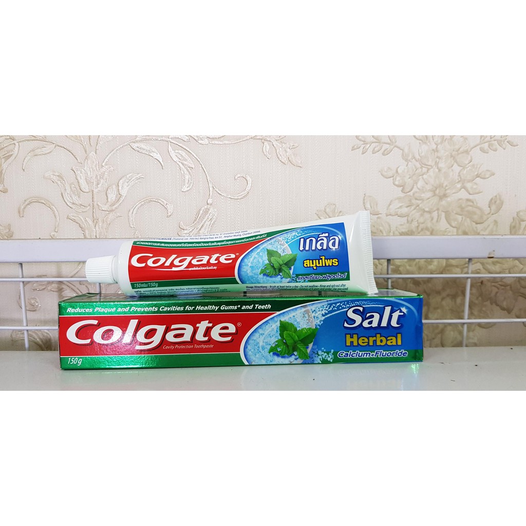 Kem đánh răng Colgate Muối Thảo dược Canxi + Flour 225g