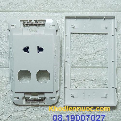 Ổ CẮM ĐƠN 2 CHẤU 16A VỚI 2 LỖ SINO