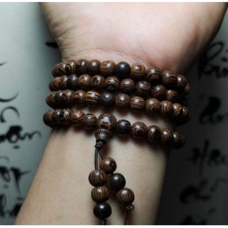 Chuỗi hạt gỗ 108 vòng tay nữ hạt nhỏ xíu màu trầm cỡ 6ly mun đuôi công tự nhiên hương vân vip đẹp