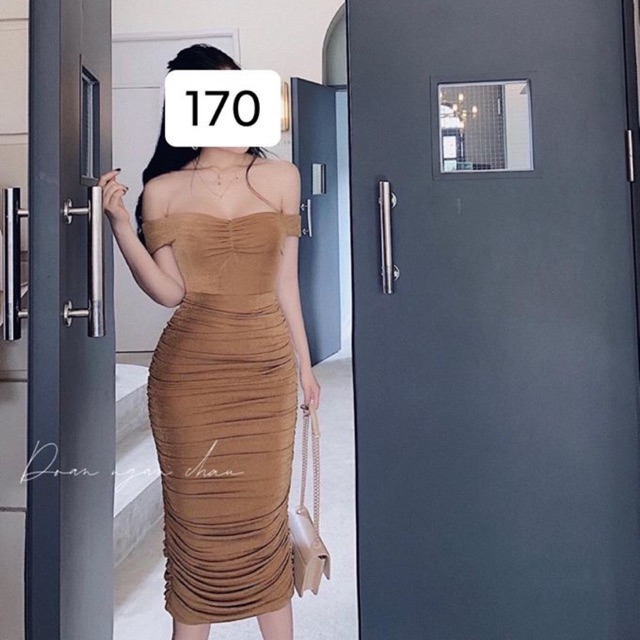 Vay body vàng đồng và body đen bồng