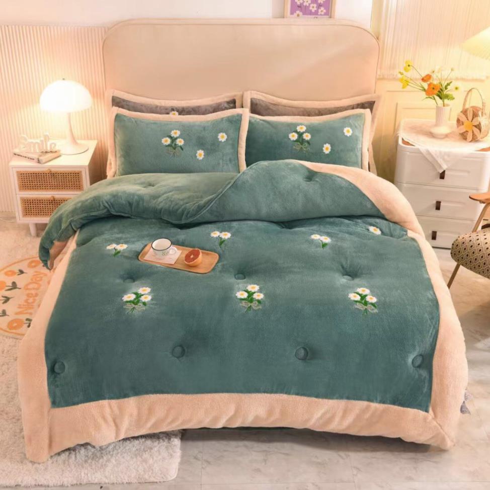 [FREE SHIP] Chăn Lông Thỏ Thêu Hoa Cúc Hàng Loại 1 Cao Cấp Nặng 4,5kg Dày Dặn Mịn Màng