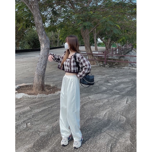 Quần nỉ tăm suông