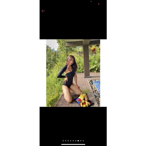Áo bodysuit khoét vai lệch tay