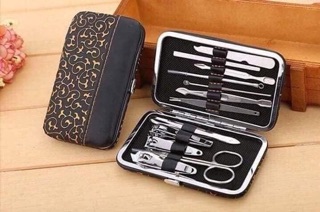 Bộ bấm móng tay 12 chi tiết